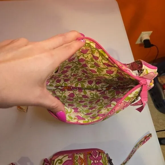 Vera Bradley Vibrant Pink & Orange Floral Quilted Crossbody Purse w/wallet - Picture 4 of 7